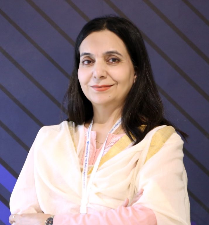 WhatsApp Image 2025 11 11 at 17.38.20 2 e1762892916132